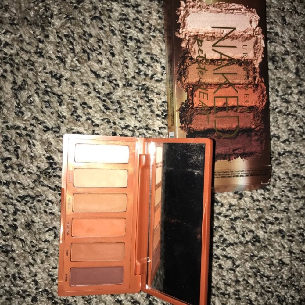 Naked petite heat mini palette